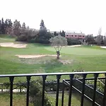 Дом отдыха Olhando Um Campo De Golf